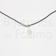 Silk thread w / silver hand of fatima