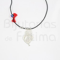 Silk thread with silver heart of viana